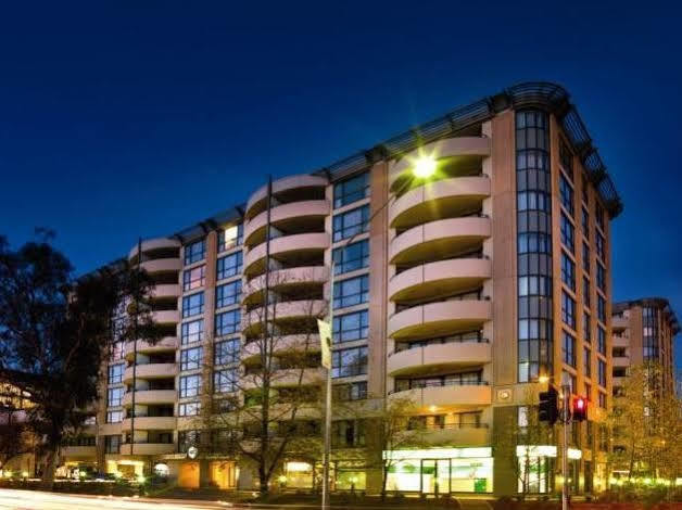 Adina Serviced Apartments Canberra James Court Exteriör bild